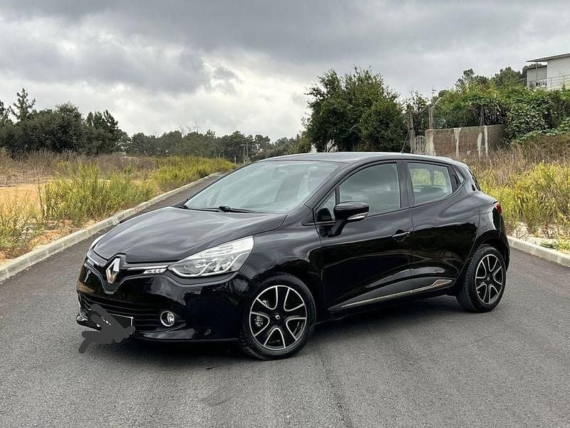 Usado Renault Clio IV 90 HP (66 kW) 2015 Sedan