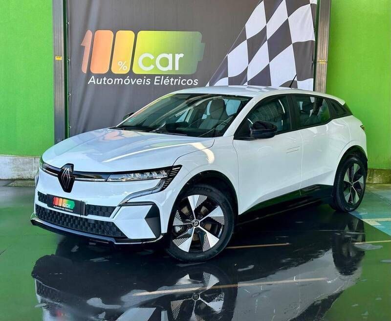 Branco Usado 2022 Renault Mégane Techno | € 27.990 (Preço justo) - Imagem 1/4