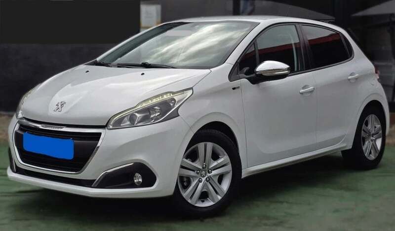 Branco Usado 2016 Peugeot 208 Citadino | € 10.900 (Preço justo) - Imagem 1/4