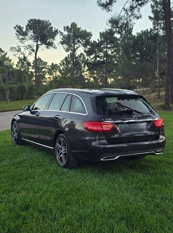 Usado Mercedes C250 204 HP (150 kW) 2015 Cinza Carrinha