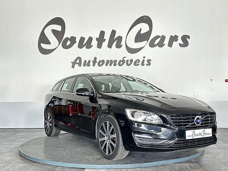 Preto Usado 2015 Volvo V60 Momentum Carrinha | € 13.990 (Preço justo) - Imagem 1/4