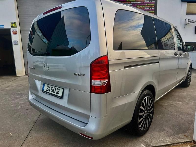 Usado Mercedes Vito 114 HP (83 kW) 2018 Cinzento Van