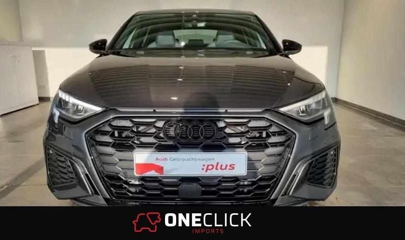 Preto Usado 2023 Audi A3 e-tron Citadino | € 38.455 - Imagem 1/4