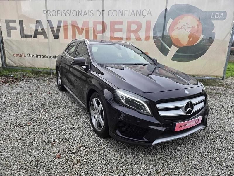 Usado Mercedes GLA180 109 HP (80 kW) 2015 Outra SUV