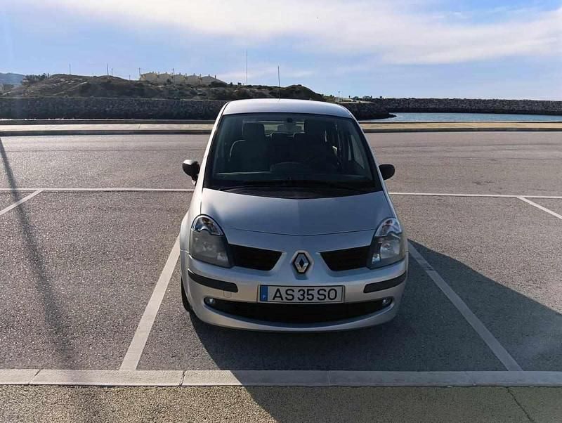 Usado Renault Modus 101 HP (74 kW) 2007 Cinzento Monovolume