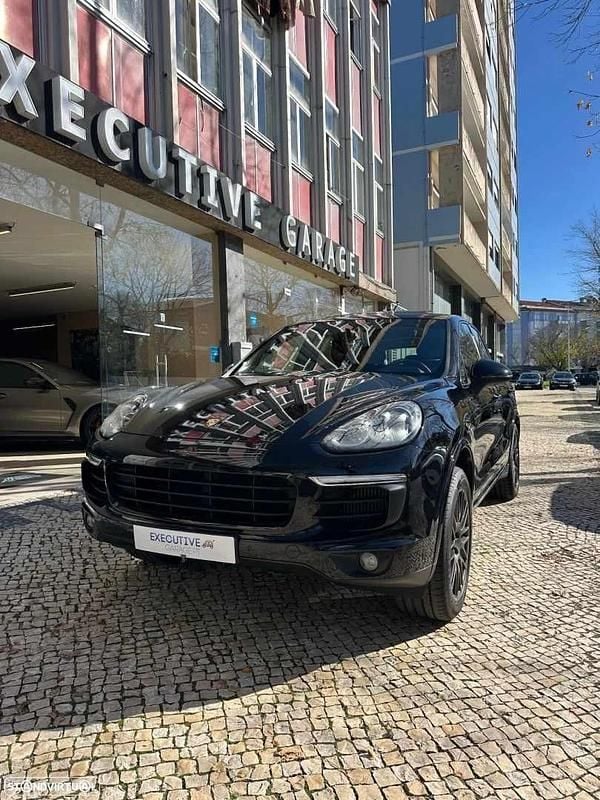 Preto Usado 2017 Porsche Cayenne SUV | € 39.500 (Super Preço) - Imagem 1/4