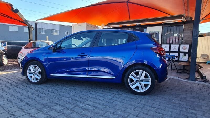 Usado Renault Clio V SE 67 HP (49 kW) 2021 Azul
