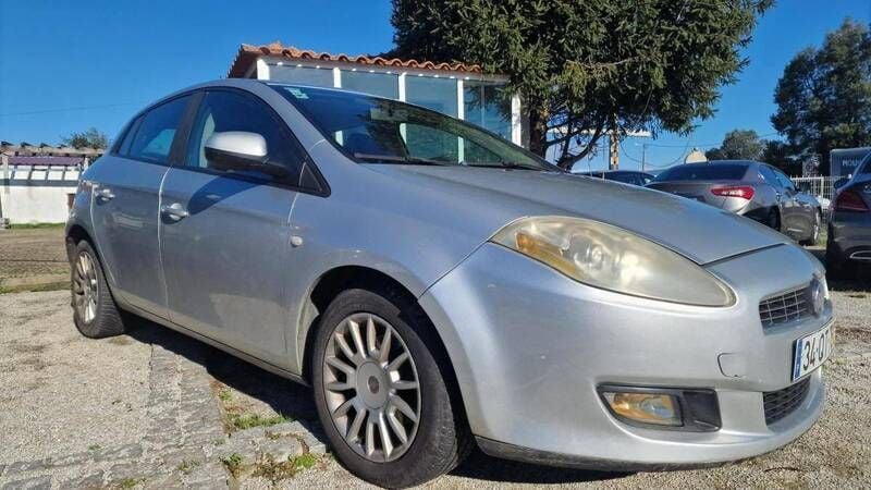 Cinzento Usado 2009 Fiat Bravo Citadino | € 4.950 (Caro) - Imagem 1/4