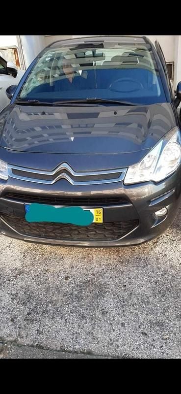 Usado Citroën C3 82 HP (60 kW) 2016 Cinzento Citadino