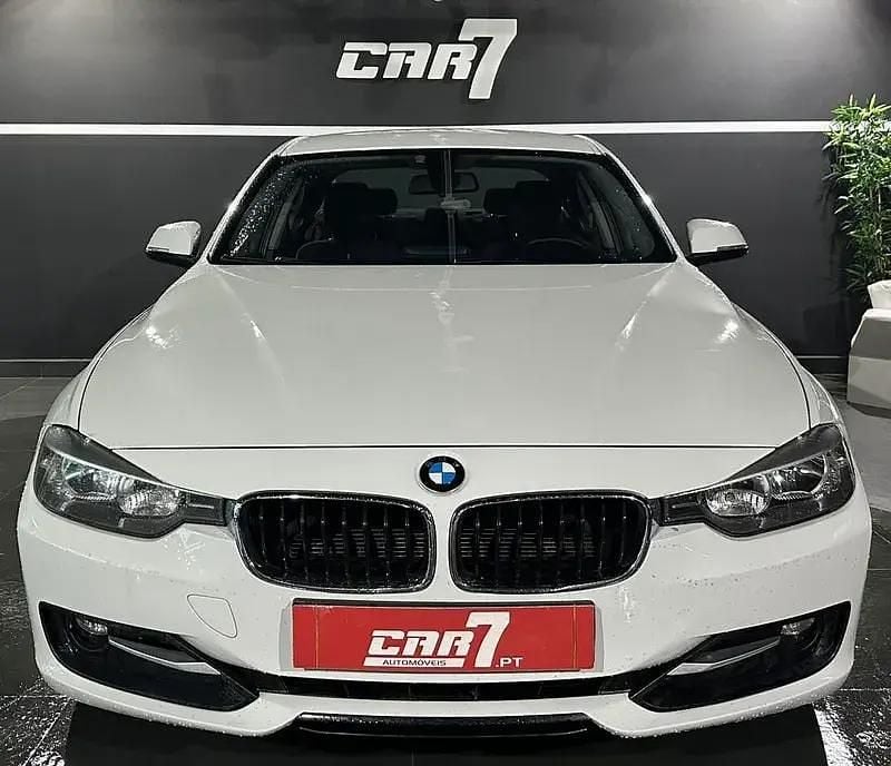 Usado BMW 320 184 HP (135 kW) 2013 Branco Sedan