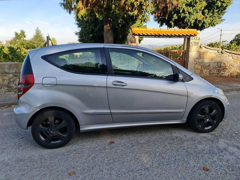 Usado 2005 Mercedes A200 Avantgarde | € 7.999 - Imagem 1/4