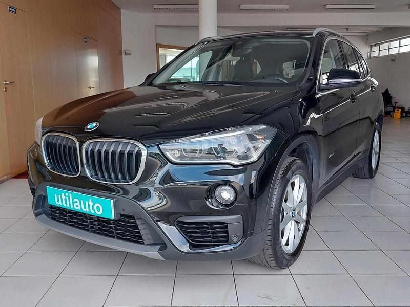 Preto Usado 2017 BMW X1 SUV | € 20.900 (Caro) - Imagem 1/4