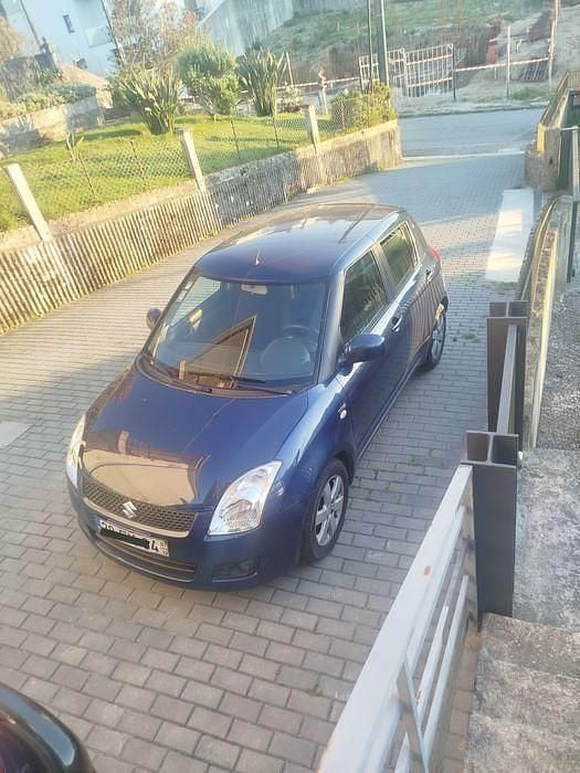 Usado 2007 Suzuki Swift Sedan | € 2.850 (Super Preço) - Imagem 1/4