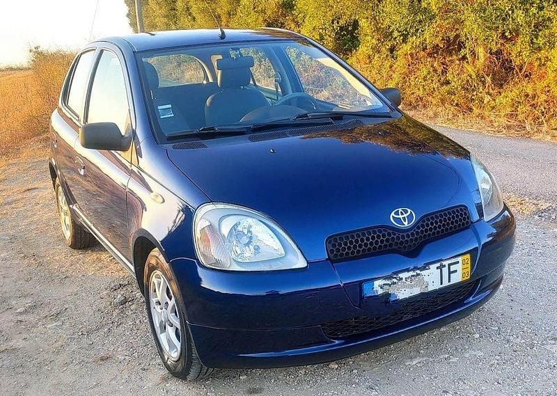 Usado 2002 Toyota Yaris Sedan | € 2.900 (Bom preço) - Imagem 1/4