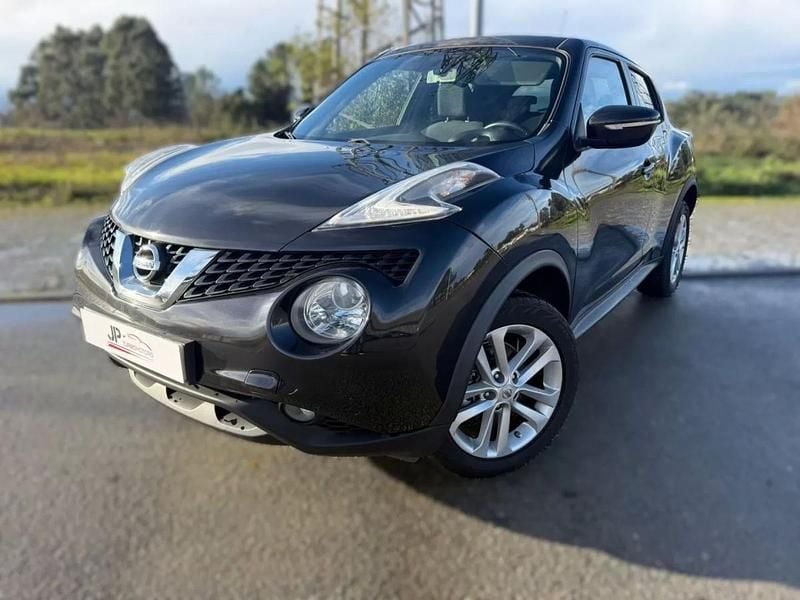 Usado Nissan Juke Premium Edition 115 HP (84 kW) 2015 Preto SUV