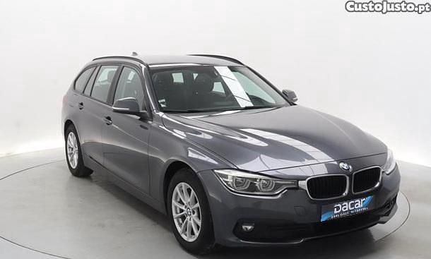 Cinza Usado 2019 BMW 318 Advantage Carrinha | € 21.899 (Bom preço) - Imagem 1/1