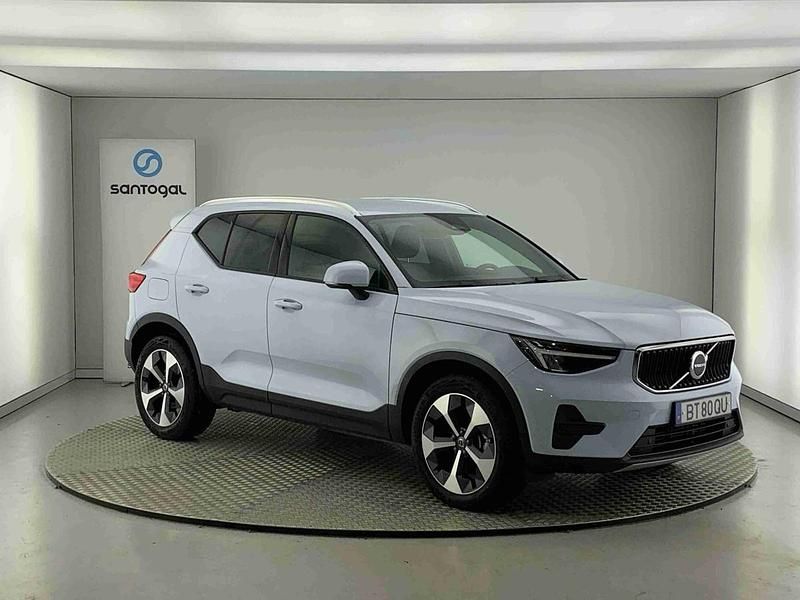 Usado Volvo XC40 Core 163 HP (119 kW) 2025 Azul SUV