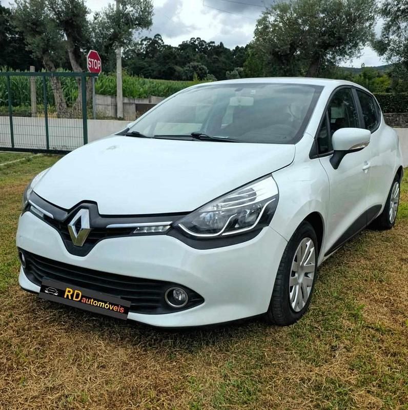 Branco Usado 2013 Renault Clio IV | € 10.000 (Preço justo) - Imagem 1/4