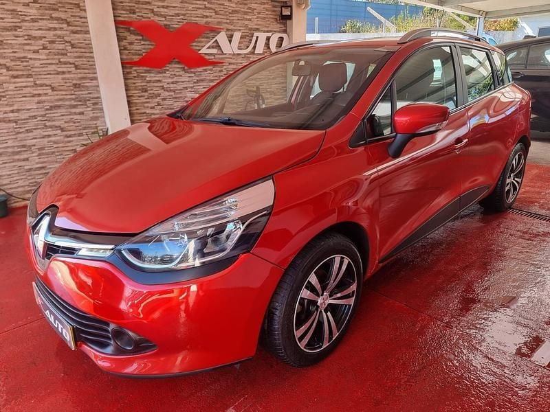 Vermelho Usado 2015 Renault Clio GrandTour Carrinha | € 8.500 (Preço justo) - Imagem 1/4