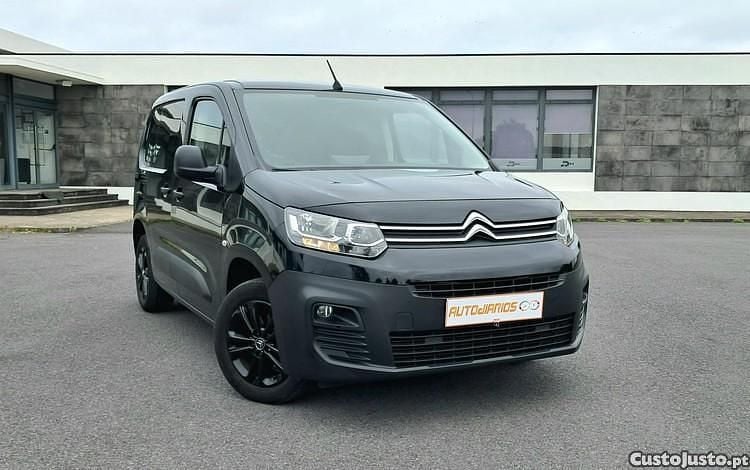 Usado Citroën Berlingo 100 HP (73 kW) 2020 Preto Monovolume
