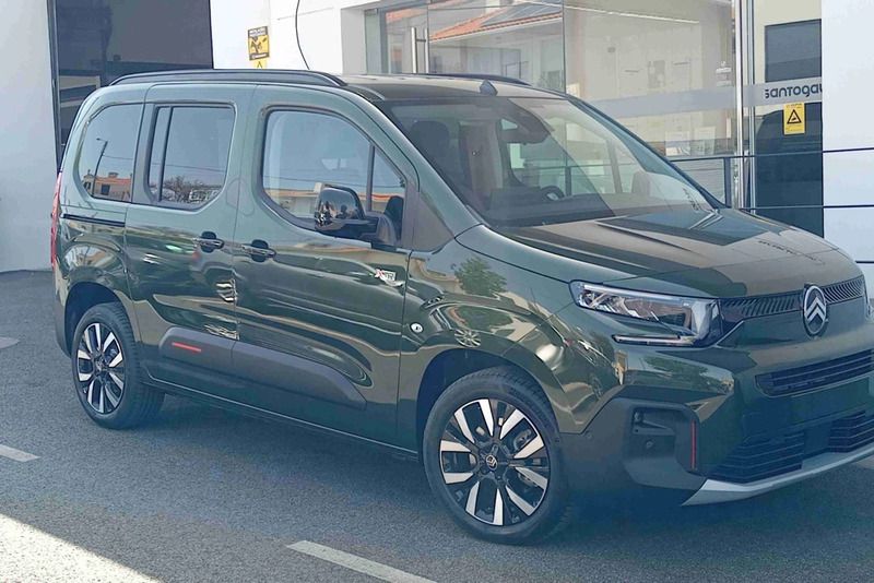 Verde Novo 2025 Citroën e-Berlingo Monovolume | € 36.600 - Imagem 1/4