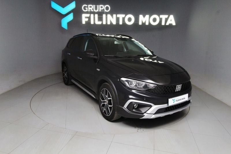 Usado Fiat Tipo Cross 101 HP (74 kW) 2023 Preto Carrinha