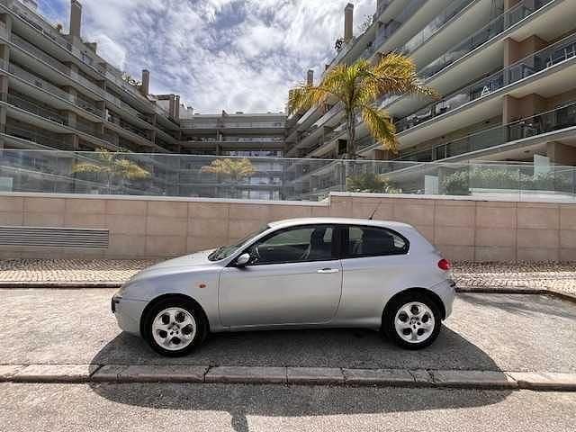 Usado 2002 Alfa Romeo 147 Citadino | € 2.290 - Imagem 1/4