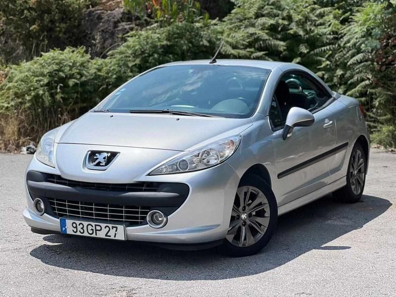 Cinzento Usado 2008 Peugeot 207 Cabrios | € 6.750 (Preço justo) - Imagem 1/4