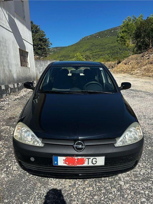 Usado 2002 Opel Corsa Sedan | € 2.000 (Preço justo) - Imagem 1/4