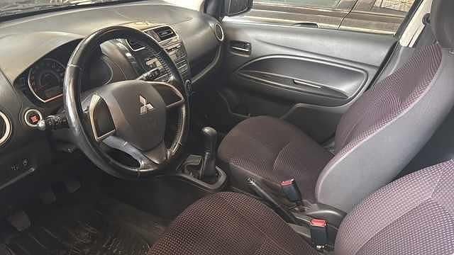 Usado Mitsubishi Space Star 80 HP (58 kW) 2014 Branco Citadino