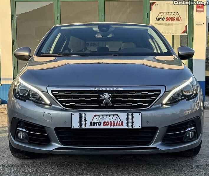 Cinza Usado 2018 Peugeot 308 Allure | € 11.990 (Bom preço) - Imagem 1/1