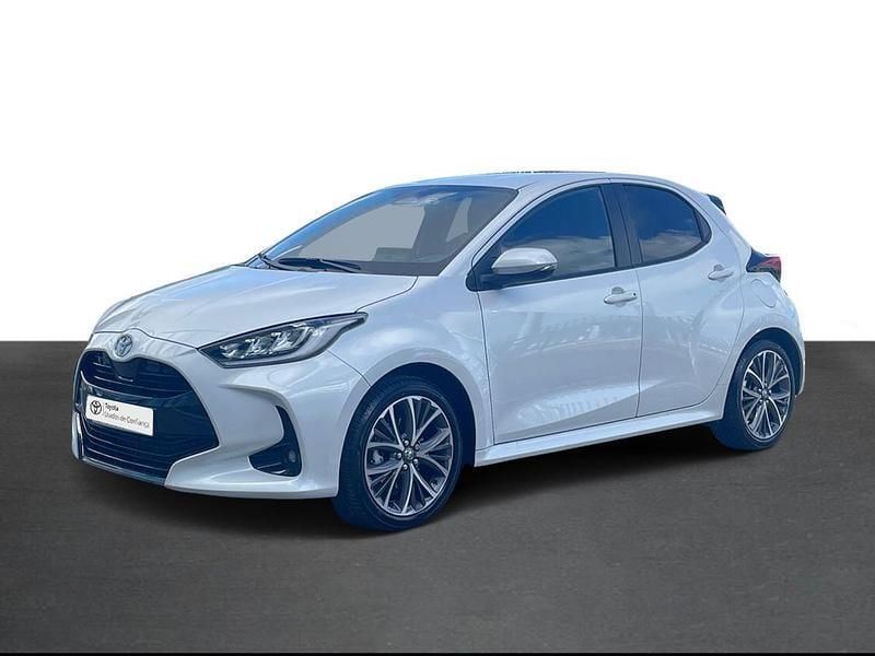 Branco (pintura metalizada especial) Usado 2024 Toyota Yaris Luxury Sedan | € 27.750 (Preço justo) - Imagem 1/4
