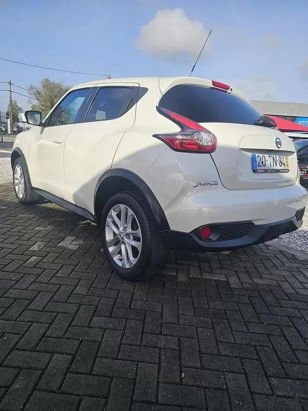 Usado Nissan Juke Acenta Connect 115 HP (84 kW) 2017 Branco SUV