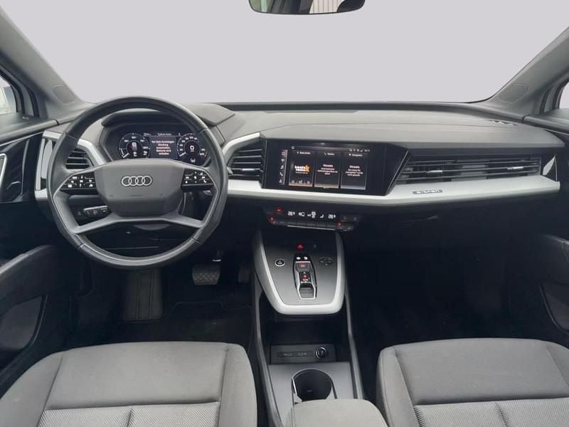 Usado Audi Q4 e-tron 150 kW (204 HP) 2022 Branco SUV