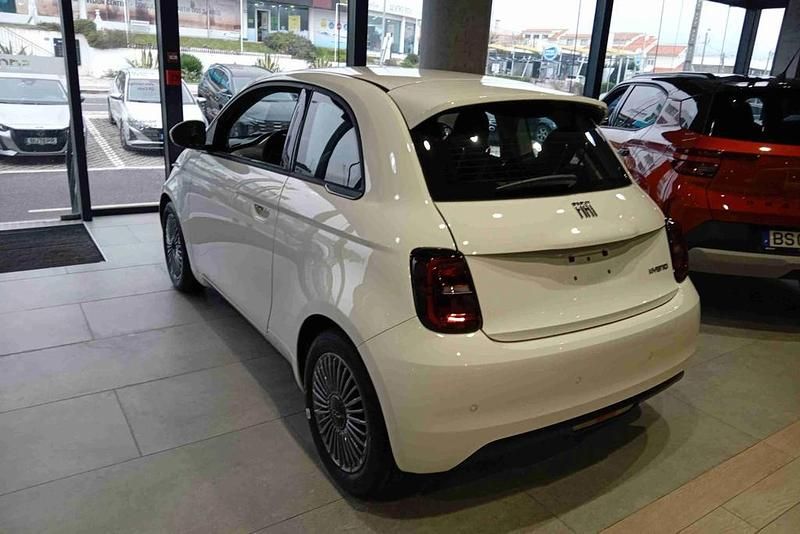 Novo Fiat 500 65 HP (47 kW) 2026 Branco Citadino
