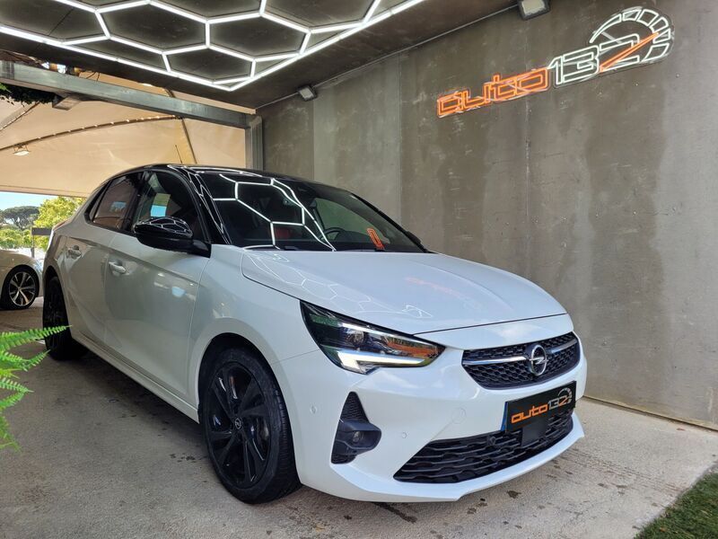Branco Usado 2020 Opel Corsa GS Line Citadino | € 17.450 (Preço elevado) - Imagem 1/4
