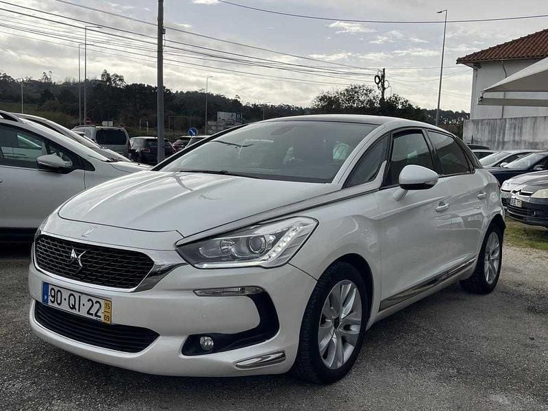 Usado DS Automobiles DS5 120 HP (88 kW) 2015 Branco Citadino