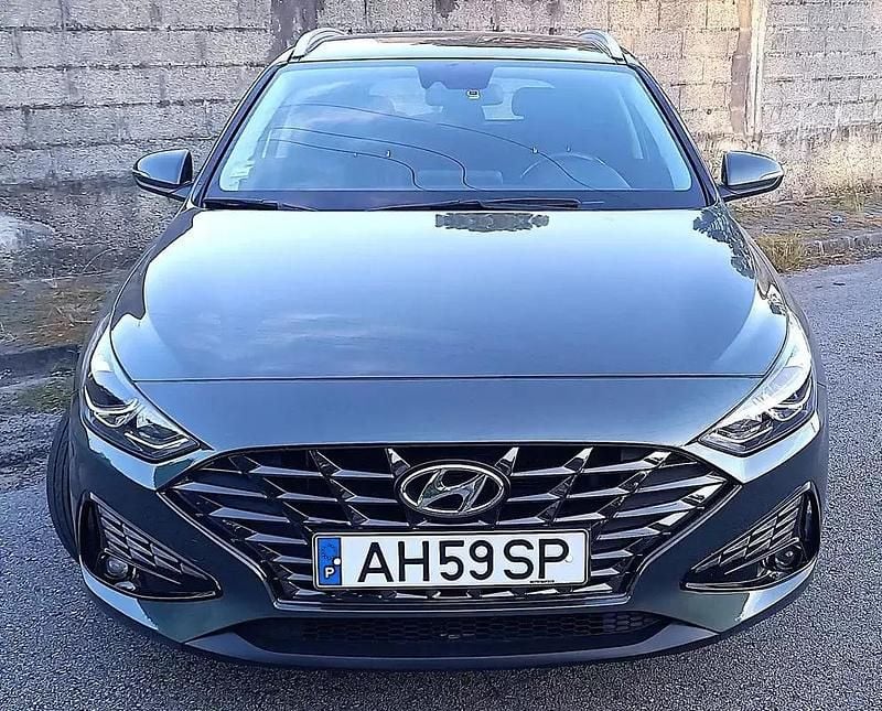 Usado Hyundai i30 Style 120 HP (88 kW) 2021 Cinza antracite Carrinha