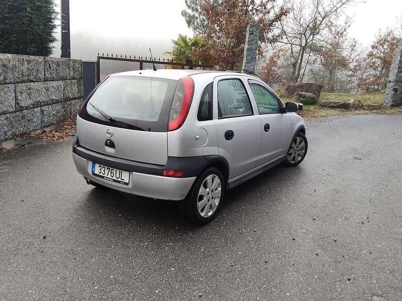 Usado 2002 Opel Corsa | € 2.150 (Preço justo) - Imagem 1/4