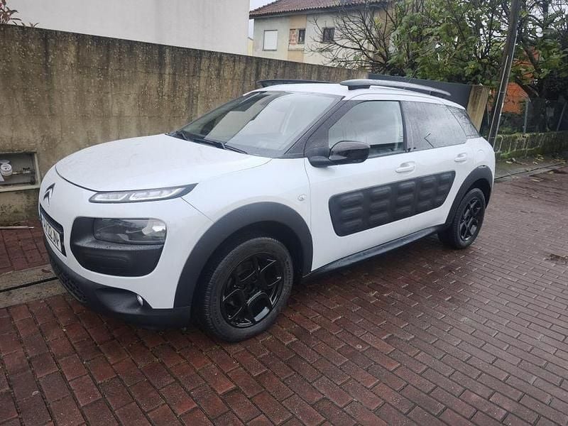 Usado 2015 Citroën C4 Cactus Citadino | € 8.450 (Preço justo) - Imagem 1/4