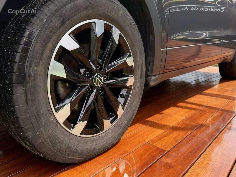 Usado VW T-Cross 95 HP (69 kW) 2020 Cinzento SUV