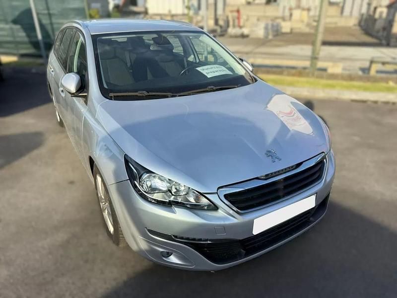 Usado Peugeot 308 SW Active 92 HP (67 kW) 2015 Cinza prata Carrinha
