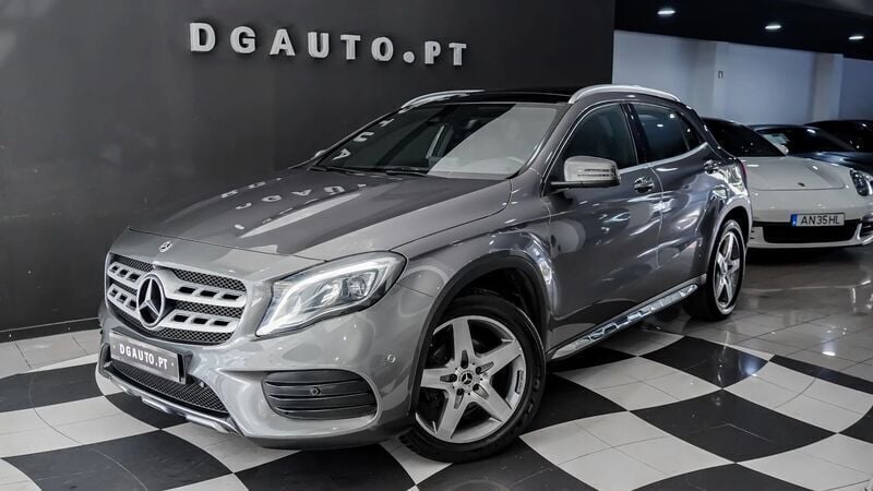 Cinza Usado 2016 Mercedes GLA200 Business SUV | € 22.990 (Preço justo) - Imagem 1/1