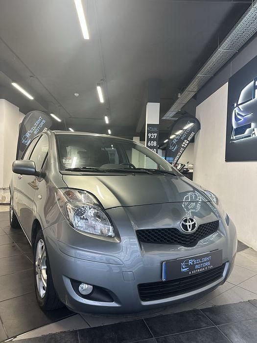 Usado Toyota Yaris 90 HP (66 kW) 2010 Citadino