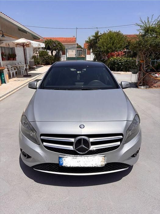 Usado 2013 Mercedes A180 Sedan | € 12.500 (Preço justo) - Imagem 1/4