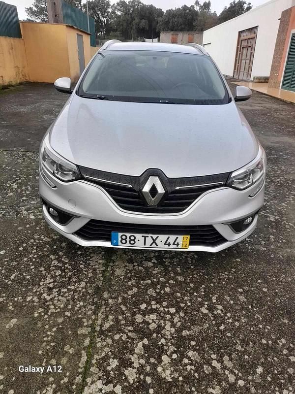 Usado Renault Mégane GrandTour 90 HP (66 kW) 2017 Cinzento Carrinha