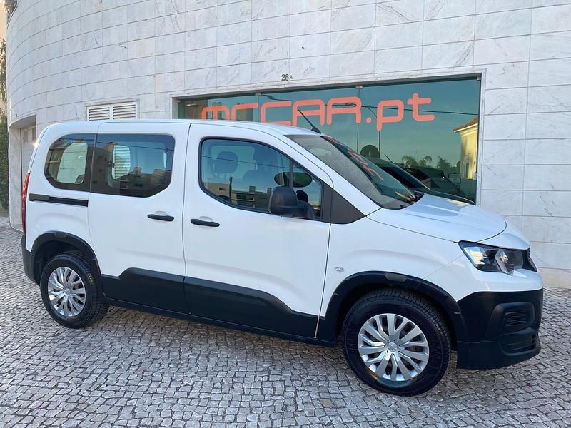 Branco Usado 2020 Peugeot Rifter Active Monovolume | € 18.900 - Imagem 1/4