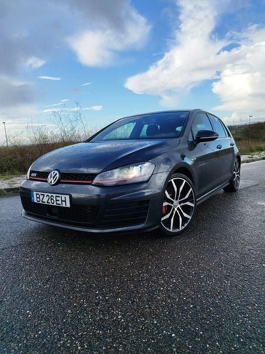 Usado VW Golf VII GTI 230 HP (169 kW) 2014 Sedan