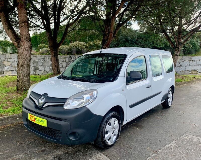 Branco Usado 2021 Renault Kangoo Business Monovolume | € 19.500 - Imagem 1/4