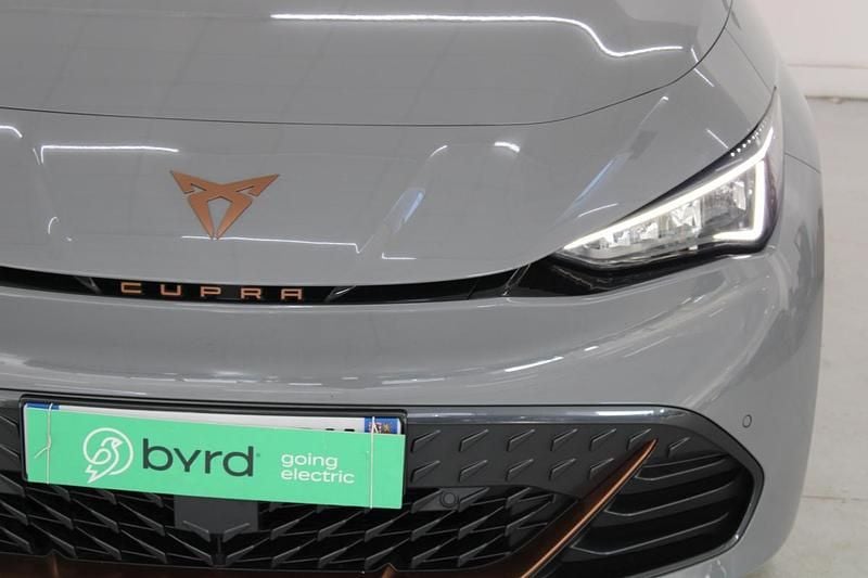 Usado Cupra Born 150 kW (204 HP) 2022 Cinza Citadino